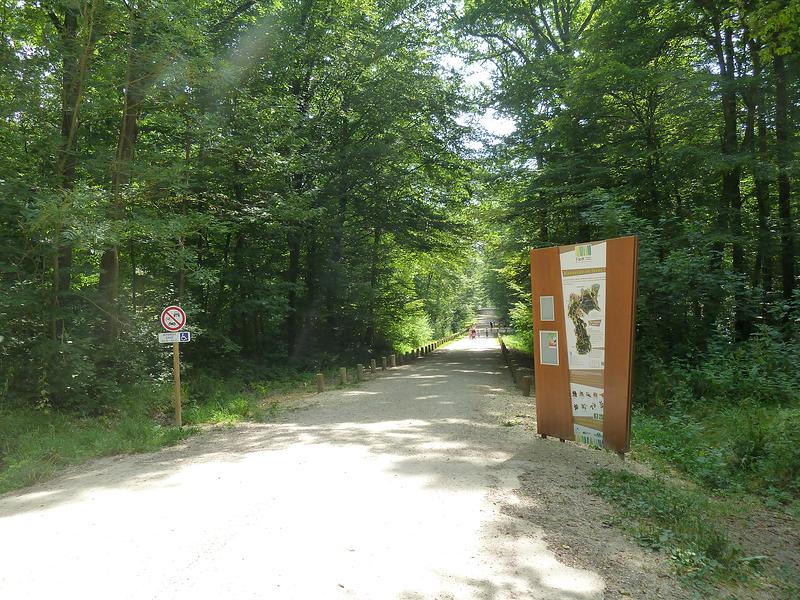 La porte d’entrée de la forêt domaniale de Seillon, site de la Chèvrerie