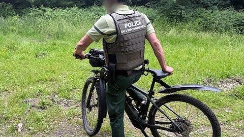 L'ONF se déplace à vélo électrique pour les missions de police